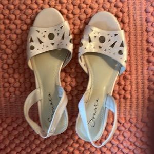 sonata 7 1/2 heeled shoes a nudeish peachish in color bran new never worn